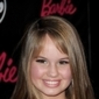 debby-ryan-103646l-thumbnail_gallery