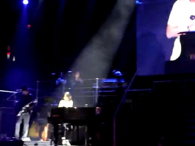 bscap0001 - demi lovato live so far so great