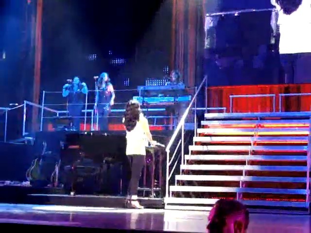 bscap0018 - demi lovato live so far so great