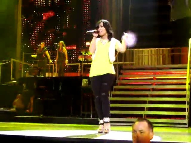 bscap0051 - demi lovato live so far so great