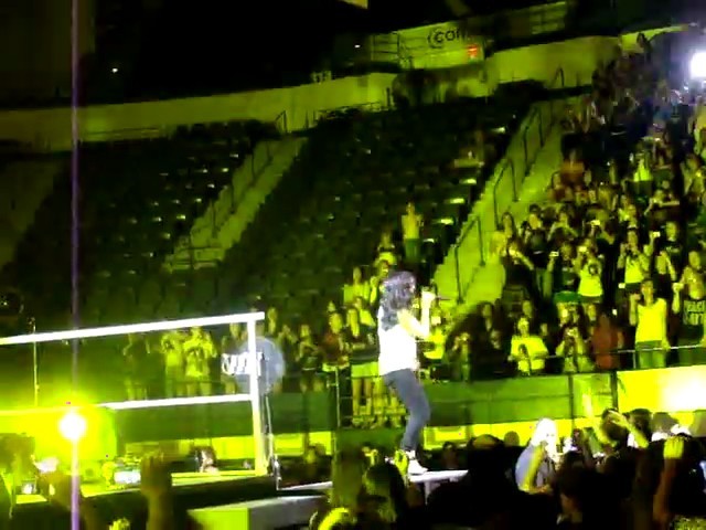 bscap0221 - demi lovato live so far so great