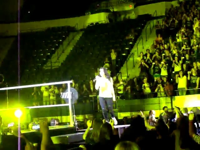 bscap0224 - demi lovato live so far so great