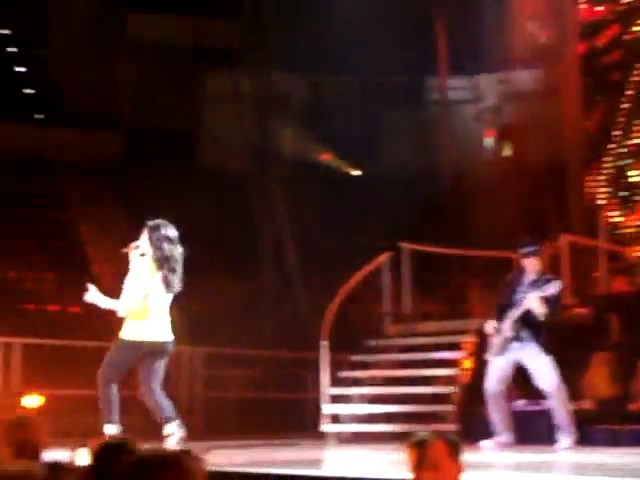 bscap0334 - demi lovato live so far so great