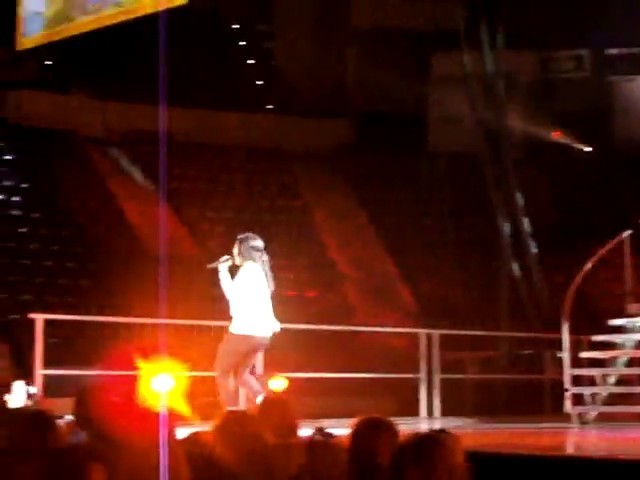 bscap0336 - demi lovato live so far so great