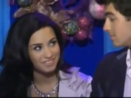 bscap0024 - sonny and joe jonas holiday special