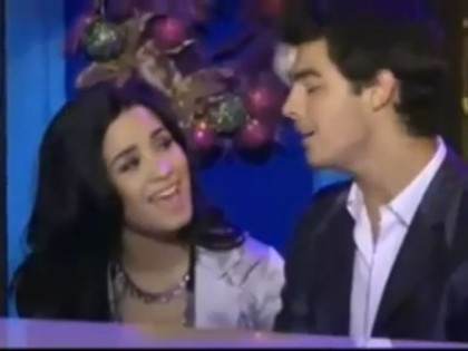 bscap0070 - sonny and joe jonas holiday special