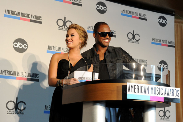 Demi+Lovato+2010+American+Music+Awards+Nominations+MC1fBfGprX9l - Poze noi cu vedete