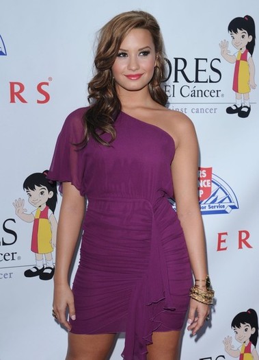 Demi+Lovato+PADRES+Contra+El+Cancer+5Md3gOWjhC7l