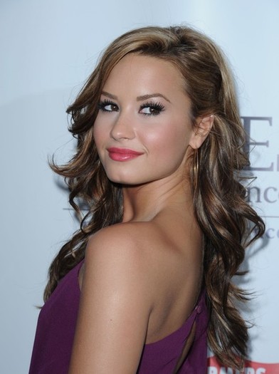 Demi+Lovato+PADRES+Contra+El+Cancer+h3rugmgu012l