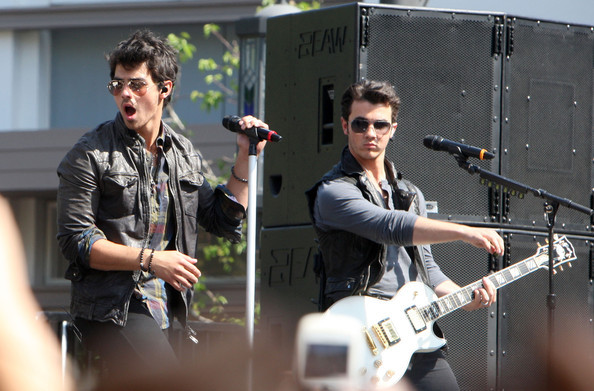 Jonas+Brothers+concert+Grove+RP6_JV-fKgfl - The Jonas Brothers Concert at The Grove