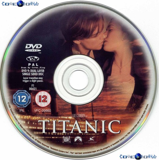 Titanic_r2_English - Leonardo Dicaprio si Kate Winslet