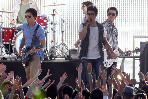 Nick+Joe+Kevin+Jonas+film+concert+Los+Angeles+WQ5jvH7Pm_-l