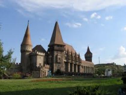 castelul huniazilor - Peisaje frumoase din Romania