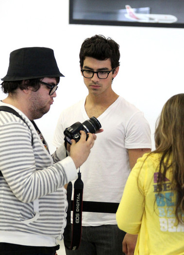 Joe+Jonas+co+star+Chelsea+Staub+film+kissing+7UZmkPFs3YJl - Joe Jonas Kisses His Costar 2