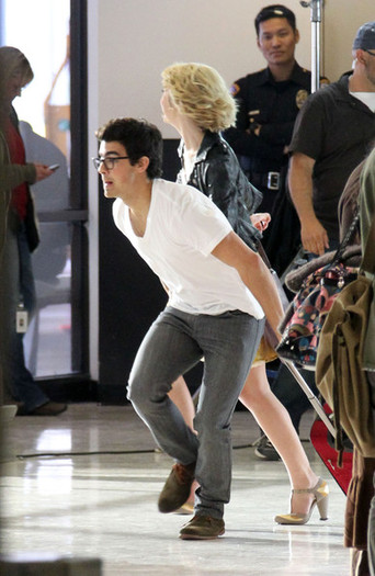 Joe+Jonas+co+star+Chelsea+Staub+film+kissing+UtjWvg0I46rl - Joe Jonas Kisses His Costar 2