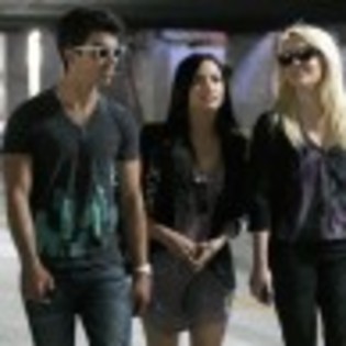 joe-jonas-demi-lovato-impreuna-2-97x97