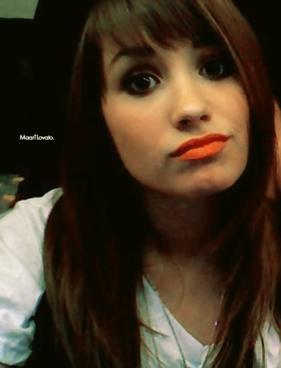 Demi_Lovato_Cam_by_MaarTLovato - My Idol