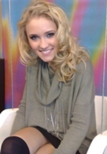 emily_osment_1288629115