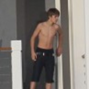 selena-gomez-si-justin-bieber-8-97x97