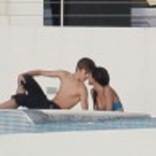 selena-gomez-si-justin-bieber-9-97x97