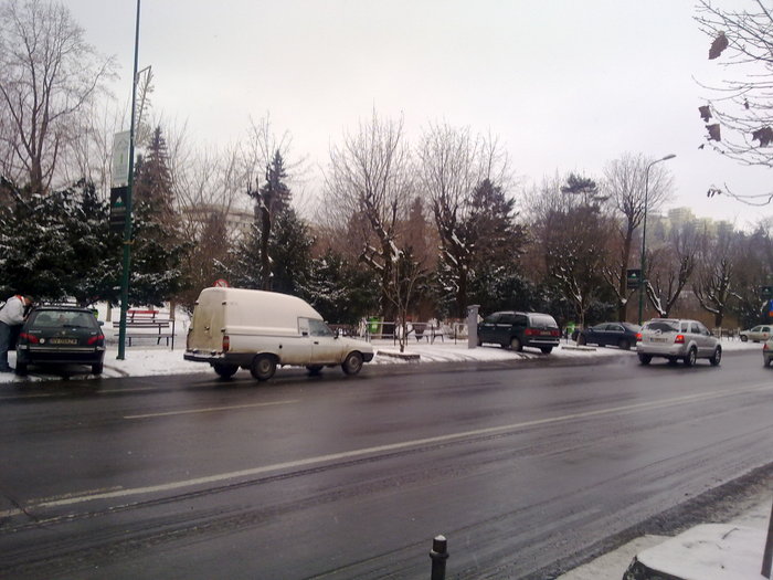 04012011079 - Spatiu Brasov