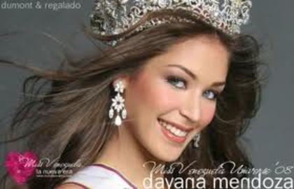 45 - dayana mendoza