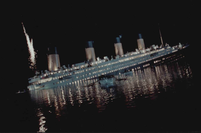 titanic-sinking