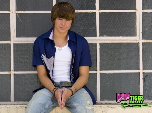 Zac (37)