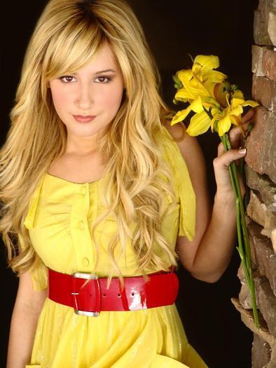 Ashley (37)