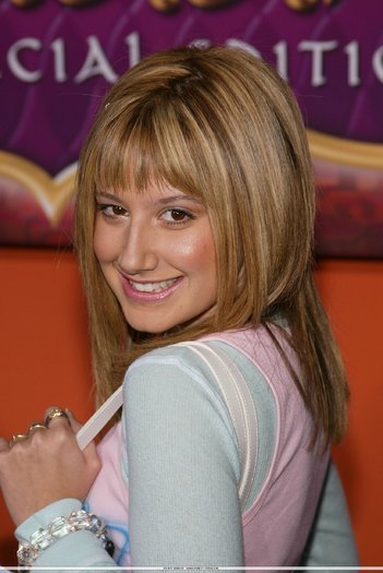 Ashley (171)