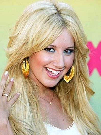 Ashley (31)