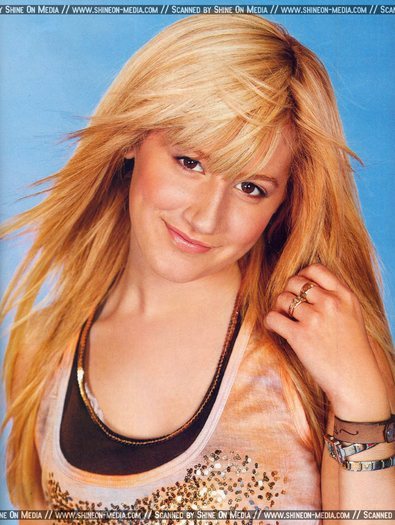 Ashley (42)