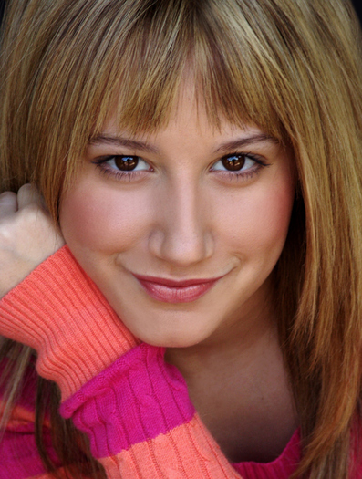 26279767_TLNAGTQJE - poze Ashly Tisdale