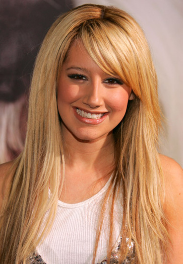 26279768_WHZAQMWMQ - poze Ashly Tisdale