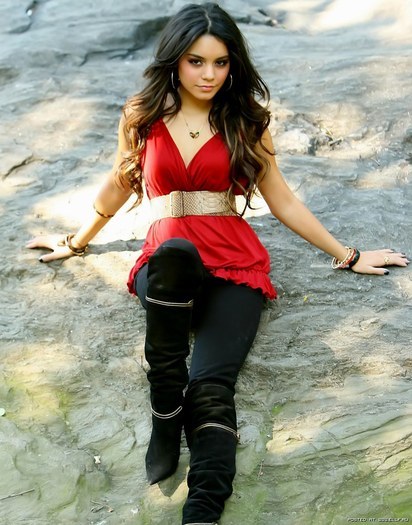 26281127_YYMNBNVQQ - poze Vanessa Hudgens