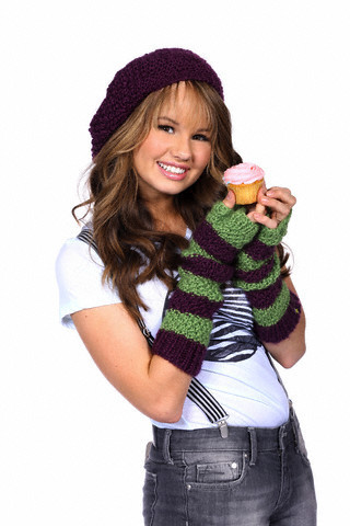 26284659_GDOMOELHE - poze Debby Ryan