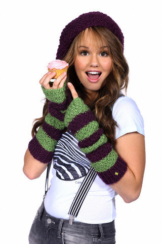 26284663_KPAZGWTOV - poze Debby Ryan