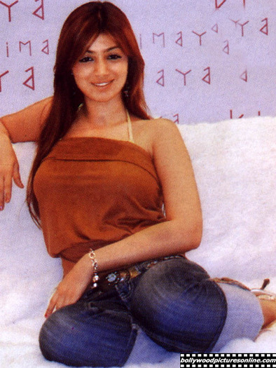 ayesha_takia_013_xo