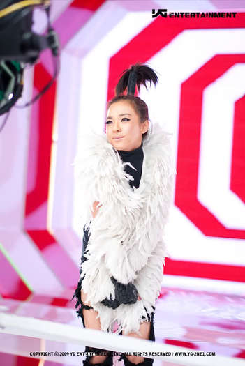 0002photo04 - 2ne1