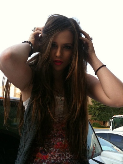 caitlin-beadles-2148477e99 - poze cu Caitline Beadles1