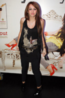 CXLRUVRFPAORPEMWZML - miley 3