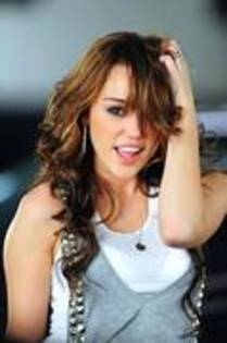 TPUIGHBPRFYPDLPWSLF - miley 5