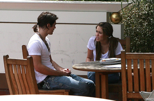  - x Miley Cyrus And Justin Gaston Arguing Outside Studio City 2010