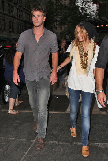  - x Miley Cyrus And Liam Hemsworth Out 2010