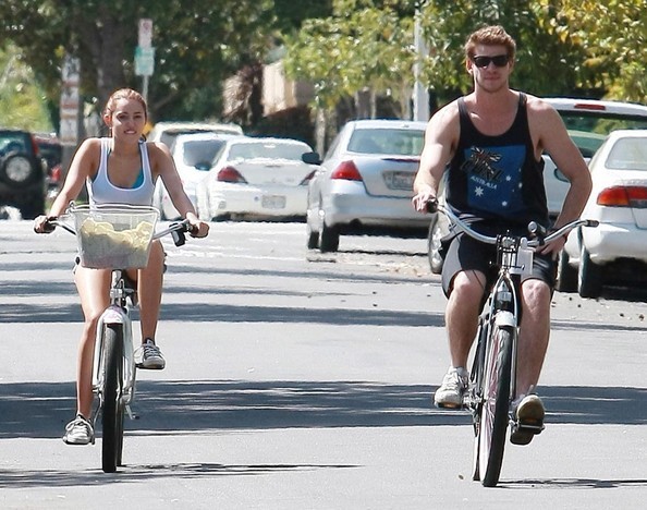  - x Miley Cyrus And Liam Hemsworth Riding 2010