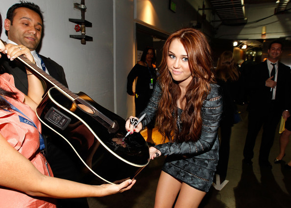  - x Miley Cyrus Annual Grammy Awards Backstage 2010