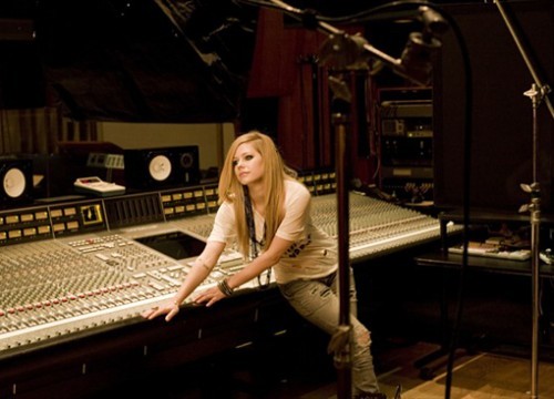avril-D-You-1 - Avril Lavigne