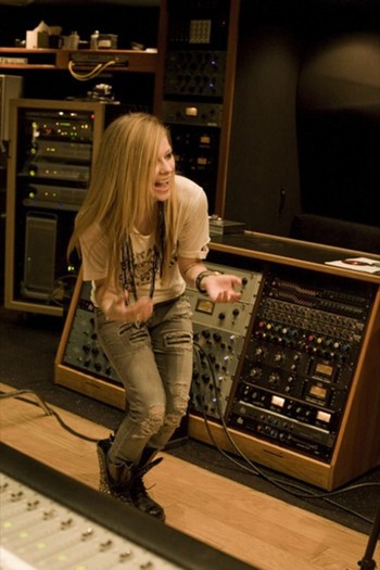 avril-D-You-5 - Avril Lavigne