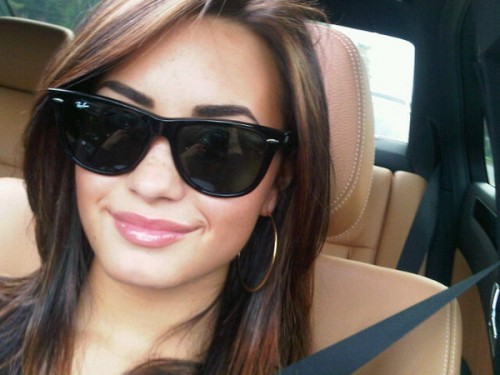 9ae10_Demi-Lovato-Blonde-500x375 - poze zuper Demi Lovato