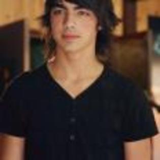 Joe_Jonas_1241261340_0